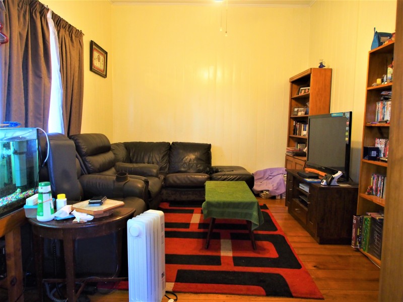 8 RANDALL STREET, Childers QLD 4660