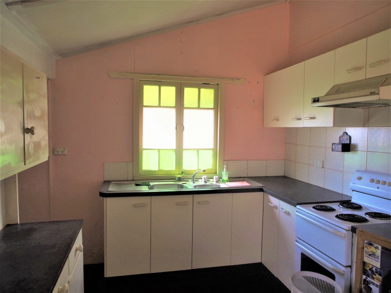 95 CHURCHILL STREET, Childers QLD 4660