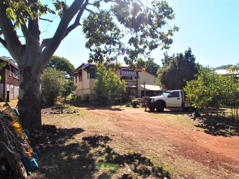 174 CHURCHILL STREET, Childers QLD 4660