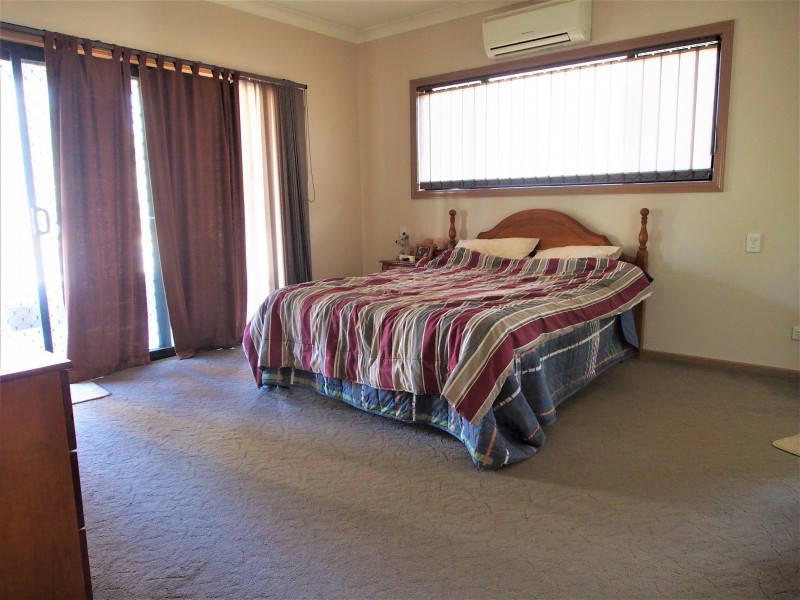 15 EUREKA STATION ROAD, Eureka QLD 4660