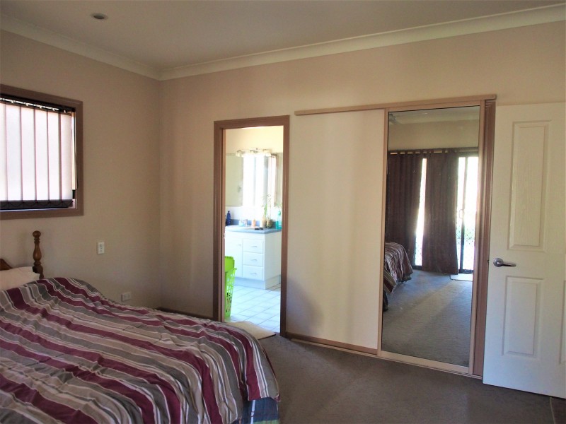15 EUREKA STATION ROAD, Eureka QLD 4660