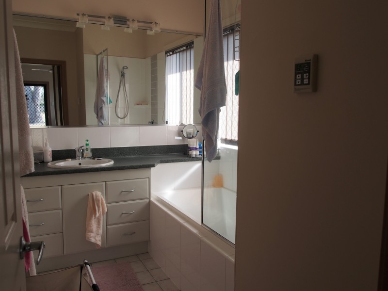 15 EUREKA STATION ROAD, Eureka QLD 4660