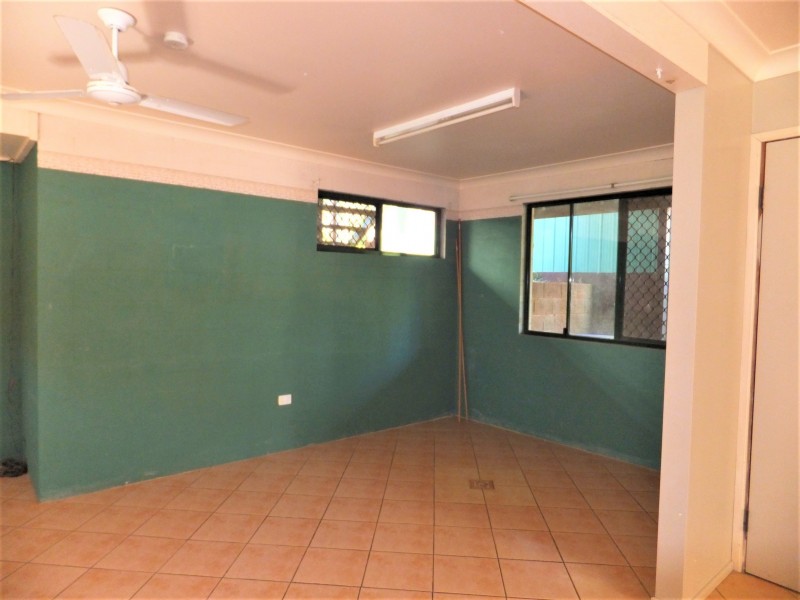 11 TAYLOR STREET, Childers QLD 4660