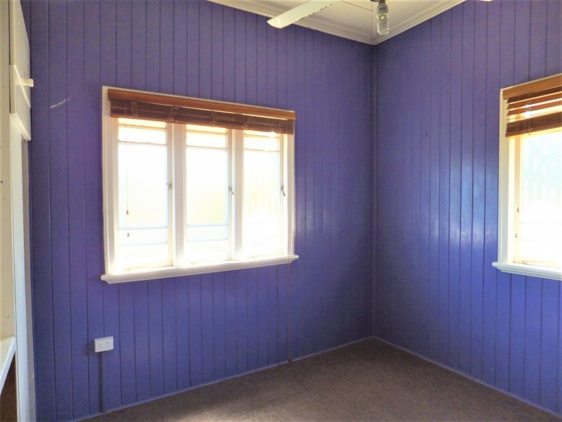 11 TAYLOR STREET, Childers QLD 4660