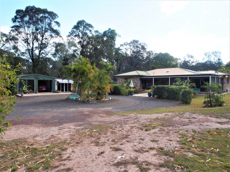 220 RAINBOWS ROAD, South Isis QLD 4660