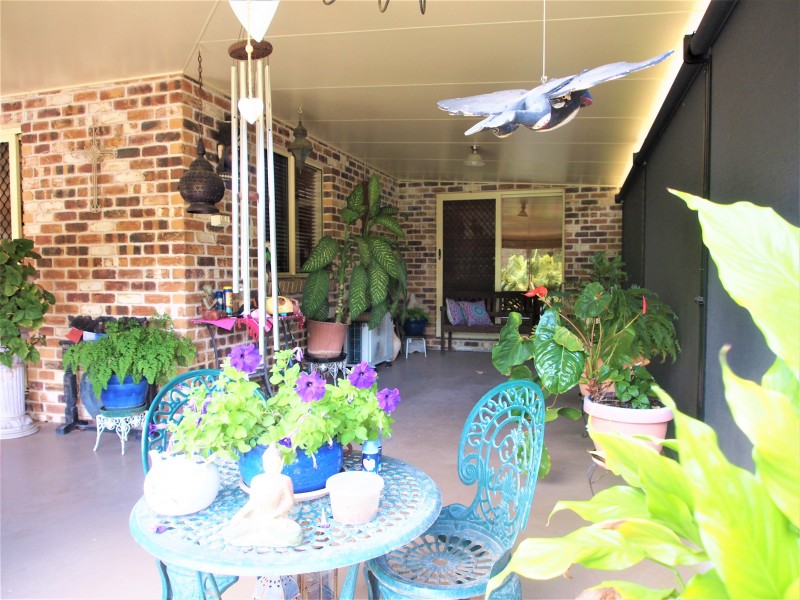 220 RAINBOWS ROAD, South Isis QLD 4660