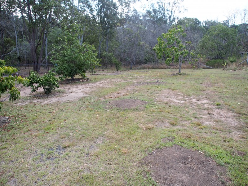 220 RAINBOWS ROAD, South Isis QLD 4660
