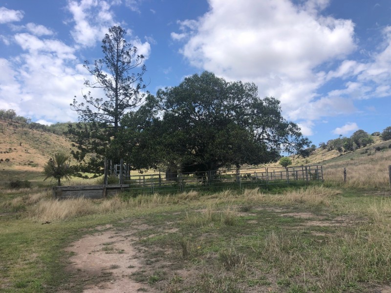 Coalstoun Lakes QLD 4621