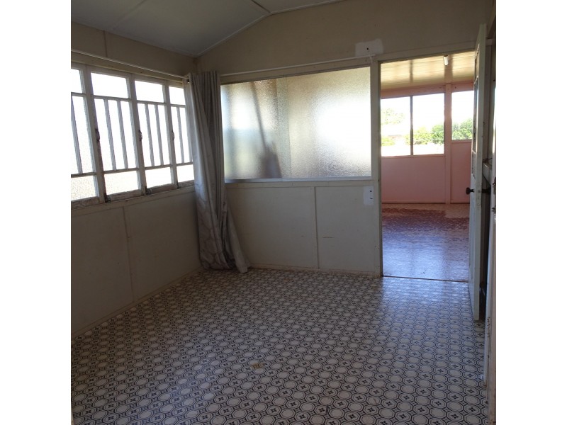 49 MACROSSAN STREET, Childers QLD 4660