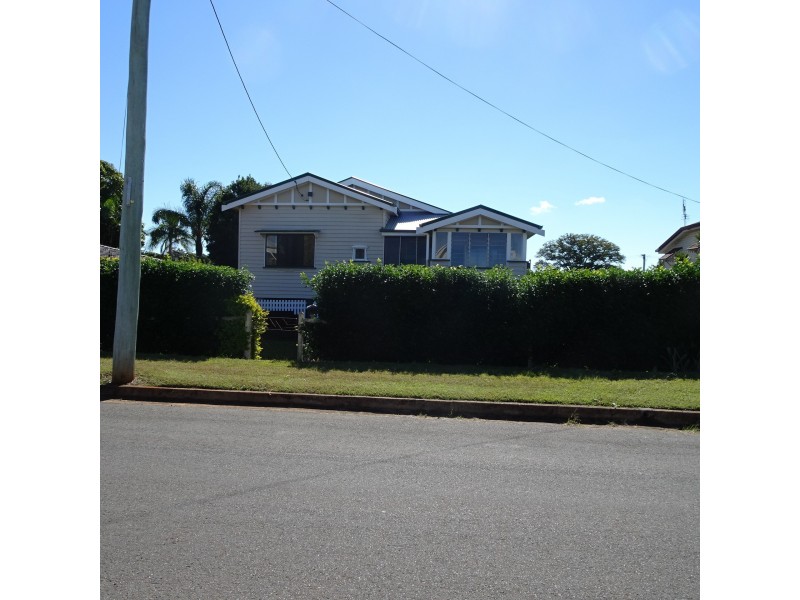 49 MACROSSAN STREET, Childers QLD 4660