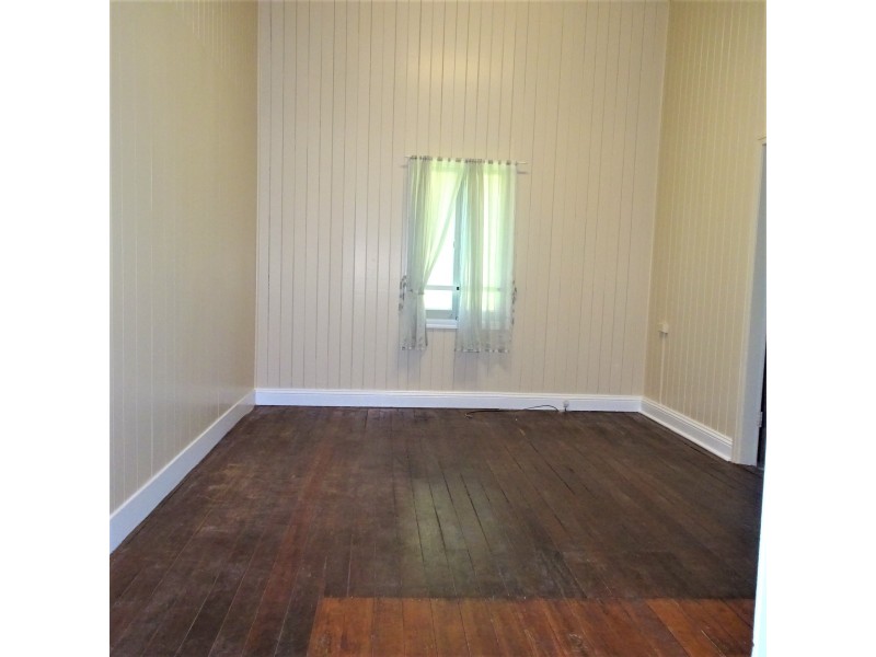 16 NELSON STREET, Childers QLD 4660