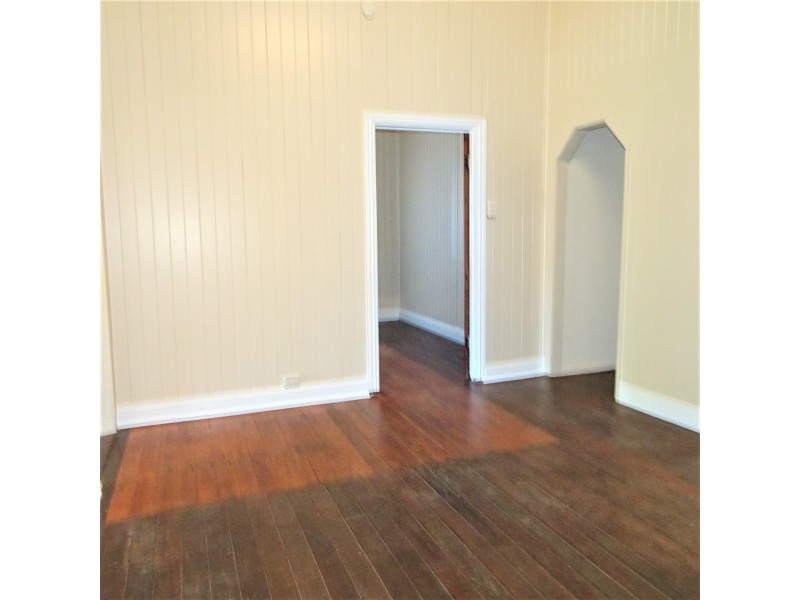 16 NELSON STREET, Childers QLD 4660