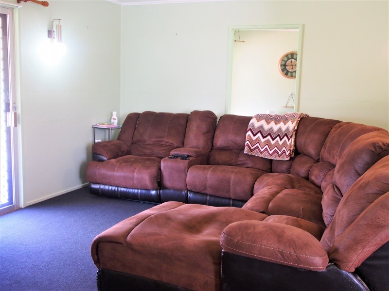 6 HARNEY STREET, Childers QLD 4660