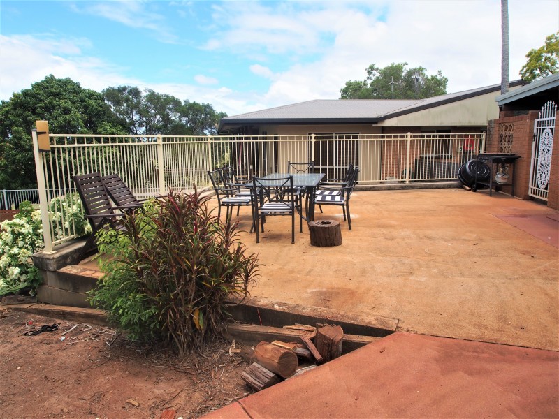 6 HARNEY STREET, Childers QLD 4660