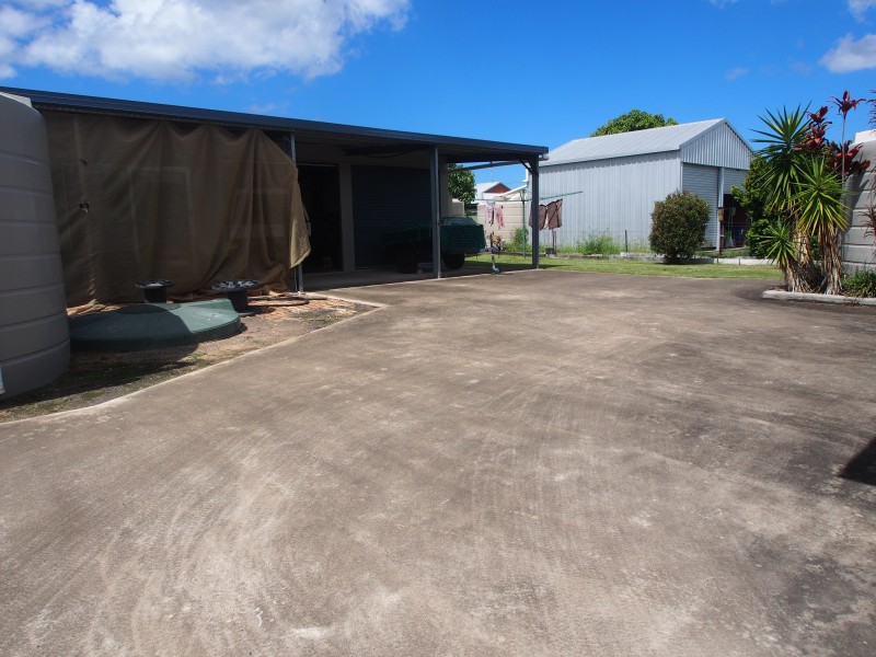 8 SMITH STREET, Buxton QLD 4660