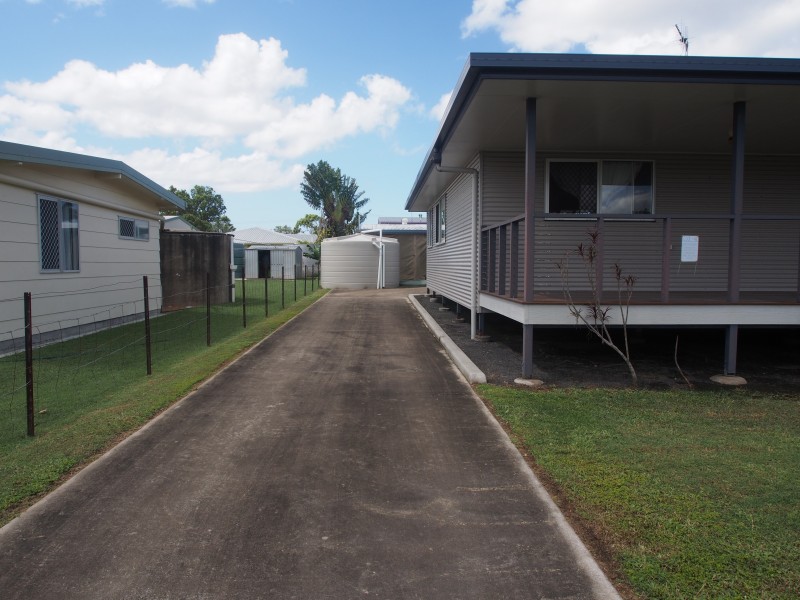 8 SMITH STREET, Buxton QLD 4660