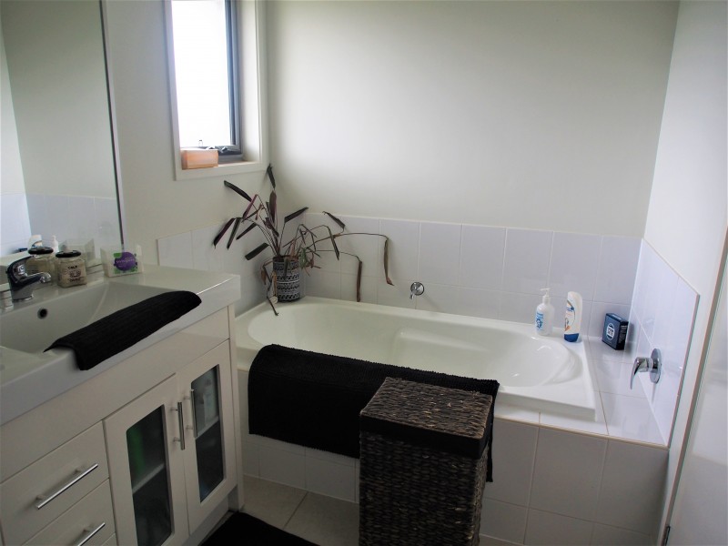 5 REDBANK COURT, Cordalba QLD 4660