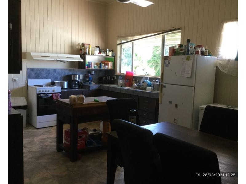 190 CHURCHILL STREET, Childers QLD 4660