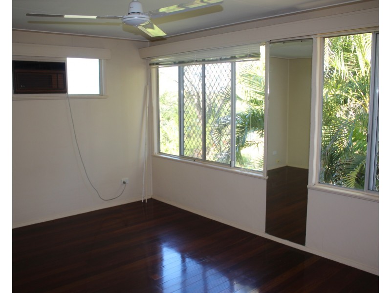 190 CHURCHILL STREET, Childers QLD 4660