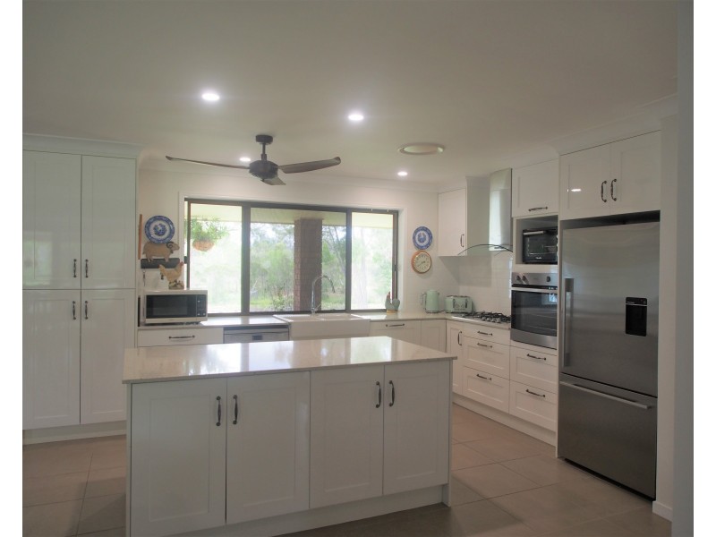 9 ISLAND CLOSE, Pacific Haven QLD 4659
