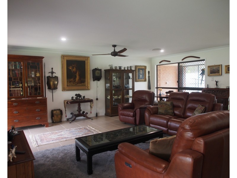 9 ISLAND CLOSE, Pacific Haven QLD 4659