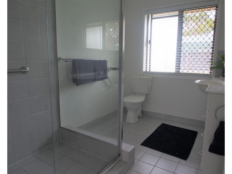 9 ISLAND CLOSE, Pacific Haven QLD 4659