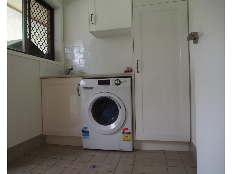 9 ISLAND CLOSE, Pacific Haven QLD 4659