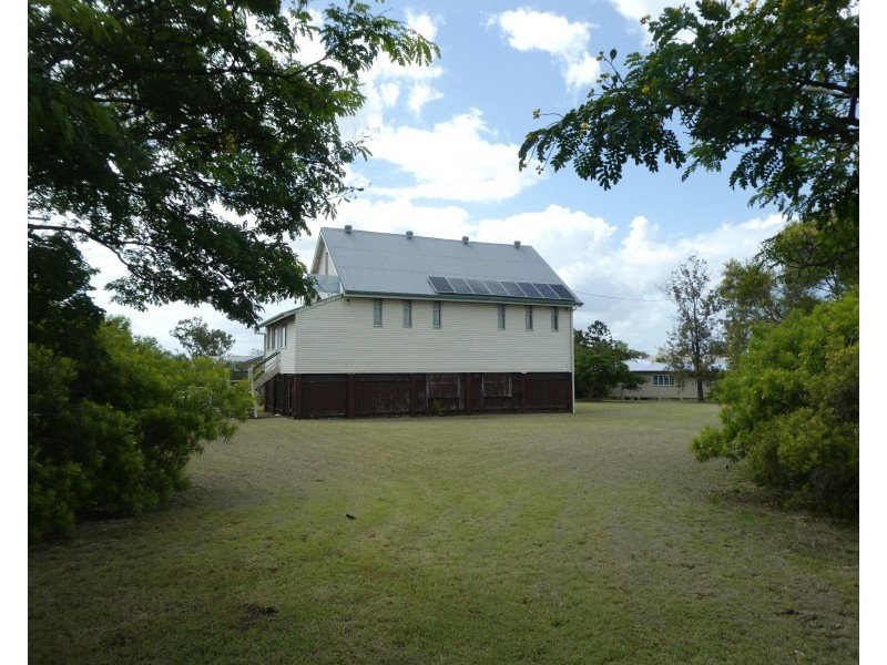 4/NRN CNR ELIZABETH AND EDWARD STREETS, Biggenden QLD 4621