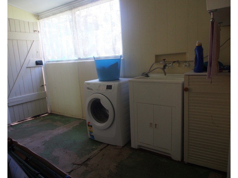 13 KIMBER STREET, Biggenden QLD 4621