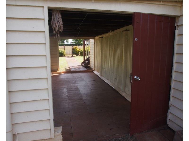 25 WEST STREET, Childers QLD 4660