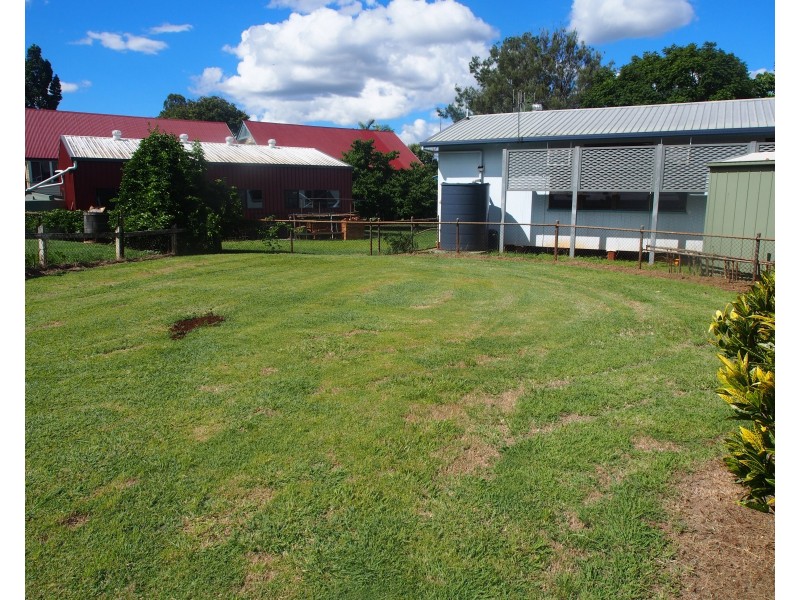 25 WEST STREET, Childers QLD 4660