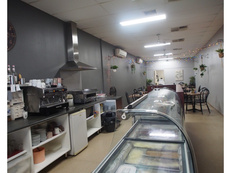 84 CHURCHILL STREET, Childers QLD 4660