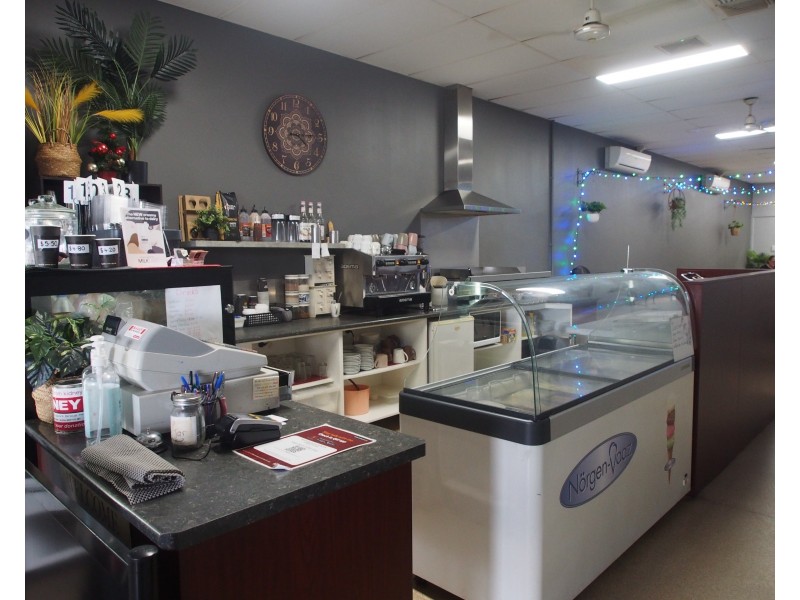 84 CHURCHILL STREET, Childers QLD 4660