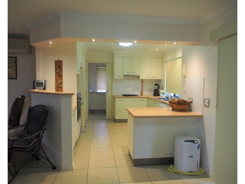 3/40 MACROSSAN STREET, Childers QLD 4660