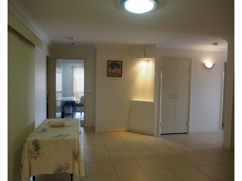 3/40 MACROSSAN STREET, Childers QLD 4660