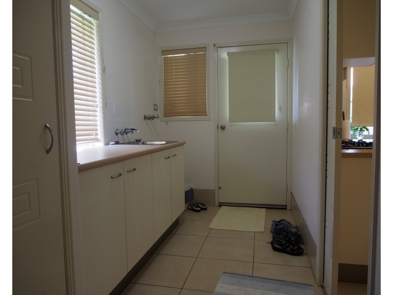 3/40 MACROSSAN STREET, Childers QLD 4660