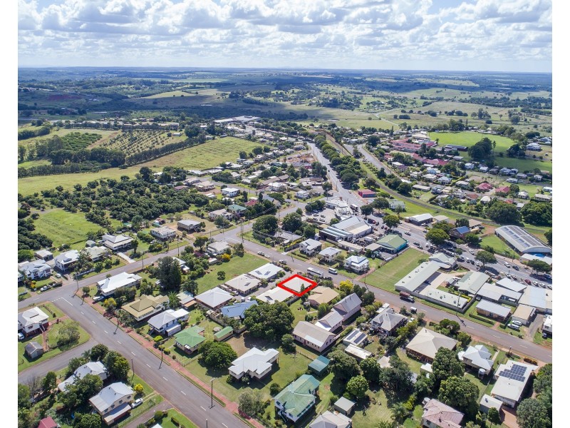 3/40 MACROSSAN STREET, Childers QLD 4660