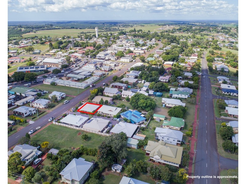 3/40 MACROSSAN STREET, Childers QLD 4660