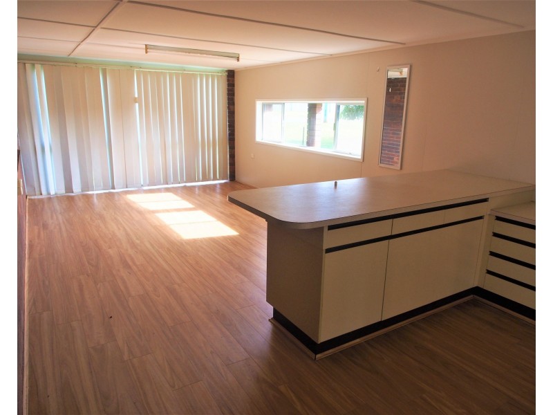 9 Hinkler Street, Childers QLD 4660