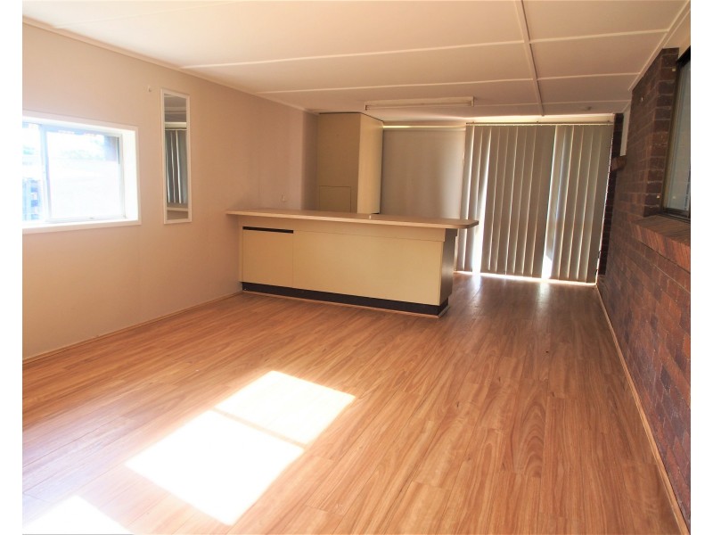 9 Hinkler Street, Childers QLD 4660