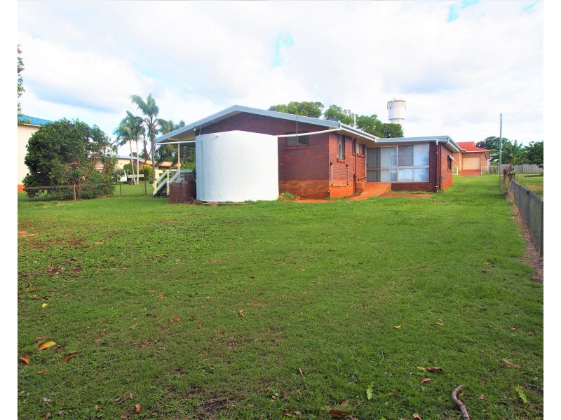 9 Hinkler Street, Childers QLD 4660