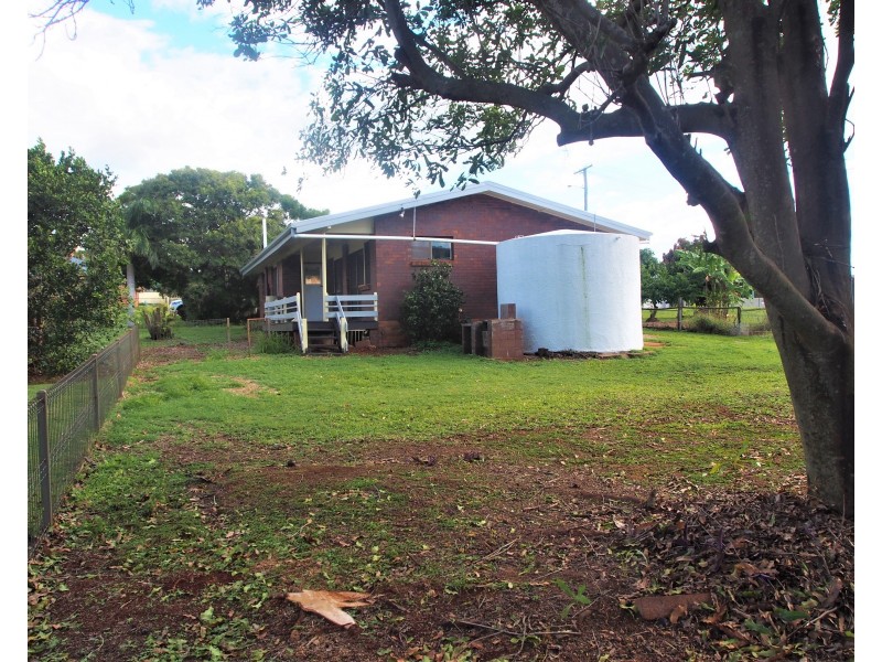 9 Hinkler Street, Childers QLD 4660