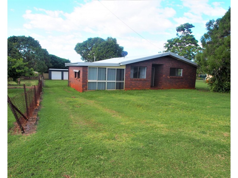 9 Hinkler Street, Childers QLD 4660