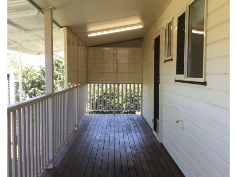 30 Horton Street, Biggenden QLD 4621