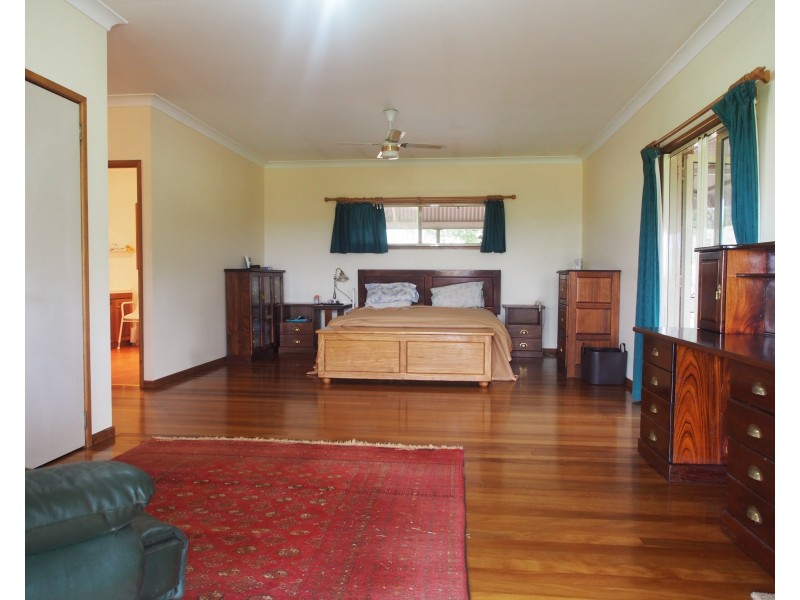 28986 BRUCE HIGHWAY, Childers QLD 4660