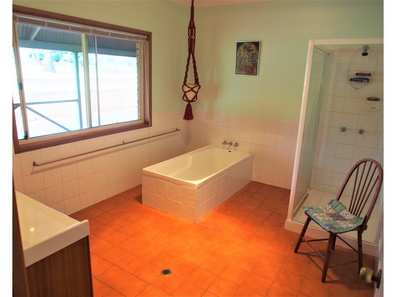 28986 BRUCE HIGHWAY, Childers QLD 4660