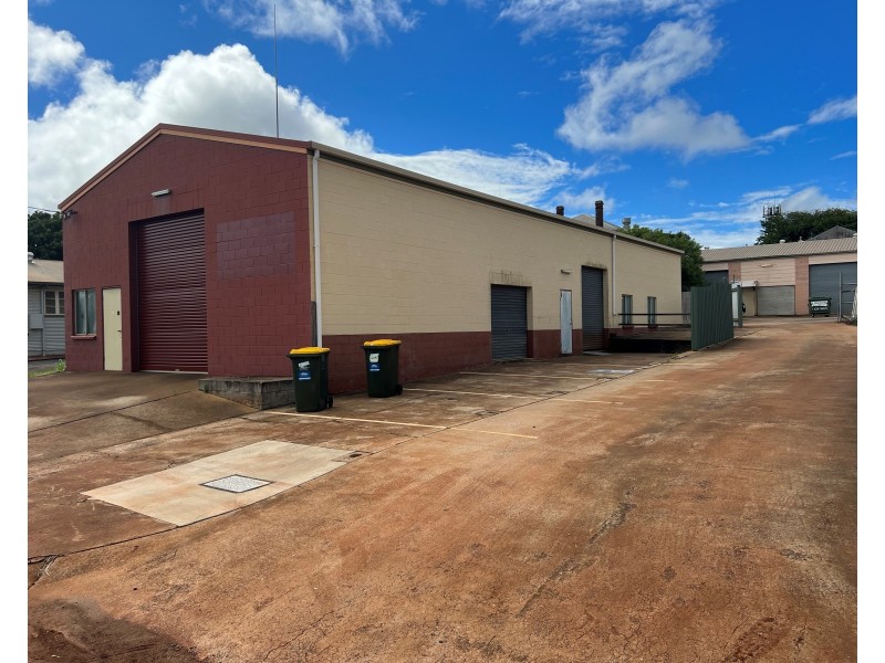 19 MACROSSAN STREET, Childers QLD 4660