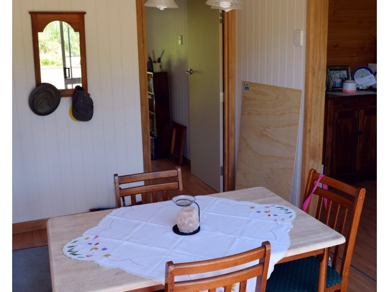 98-100 Capper Street, Gayndah QLD 4625