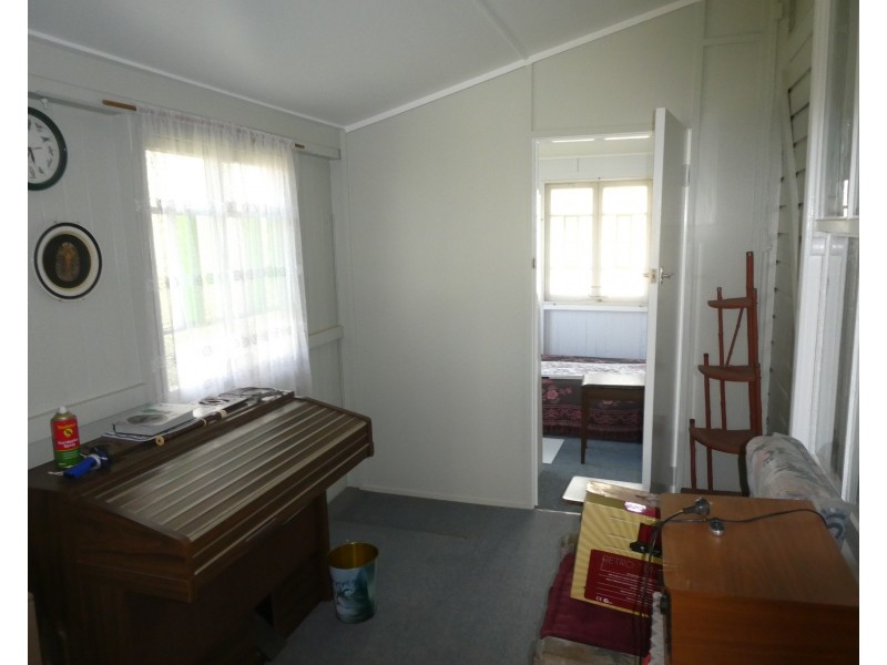 5 NETTE STREET, Biggenden QLD 4621