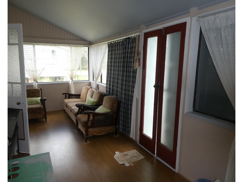 5 GEORGE STREET, Biggenden QLD 4621